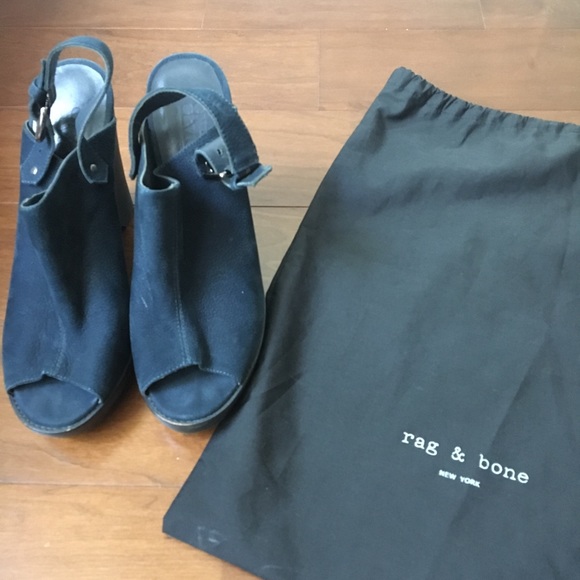 Chloe Sevingy for Opening Ceremony Mary Lou Wedge - Picture 6 of 6